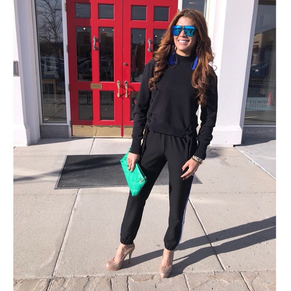 Let’s be friends! Connect on IG @arielsadambekaln - Picture 4 of 7